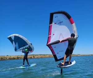 Cours de wingfoil avec ton propre matériel pour prise en main ou perfectionnement